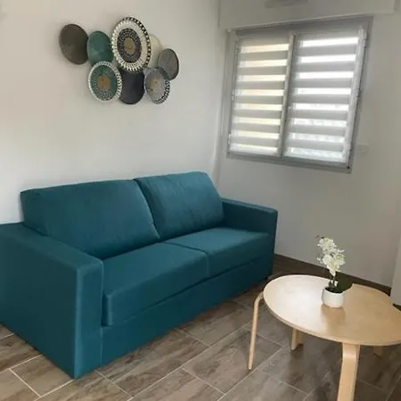 T2 (38m2) Boulouris -st Raphael, 150 Mètres De La *