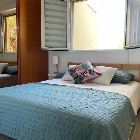 T2 (38m2) Boulouris -st Raphael, 150 Mètres De La *