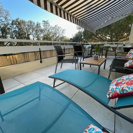 Apartment T2 Boulouris -st Raphael, 150 Metres De La Saint-Raphael (Var)